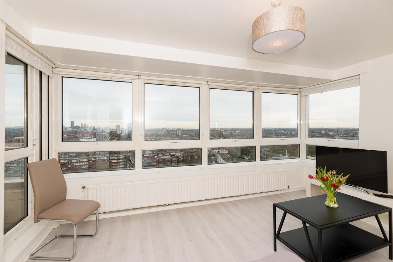 Panoramic Views Of The London Skyline Exterior photo