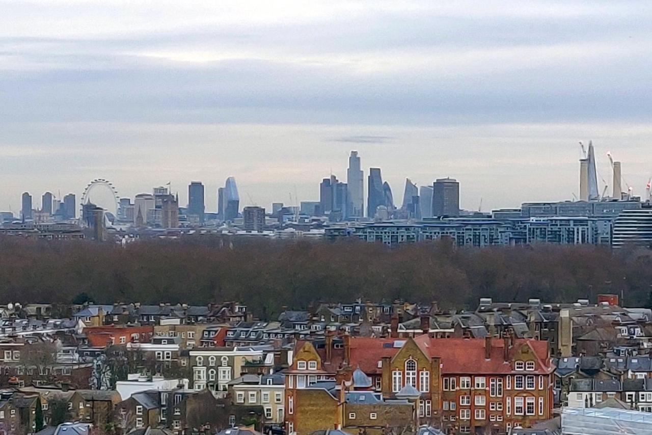 Panoramic Views Of The London Skyline Exterior photo