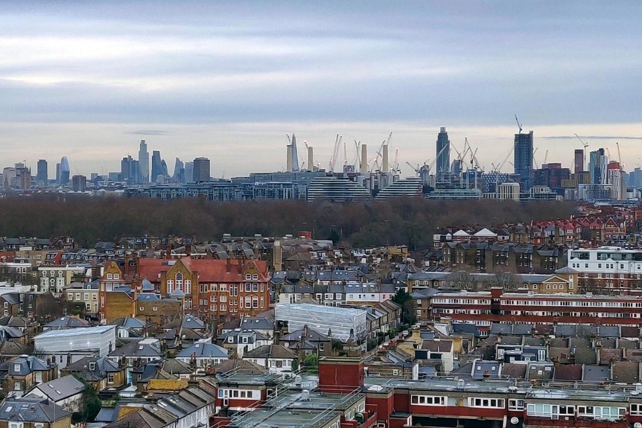 Panoramic Views Of The London Skyline Exterior photo